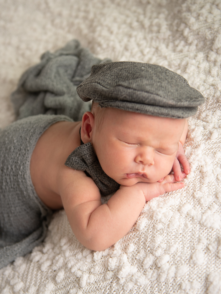 newborn baby flat cap & bowtie